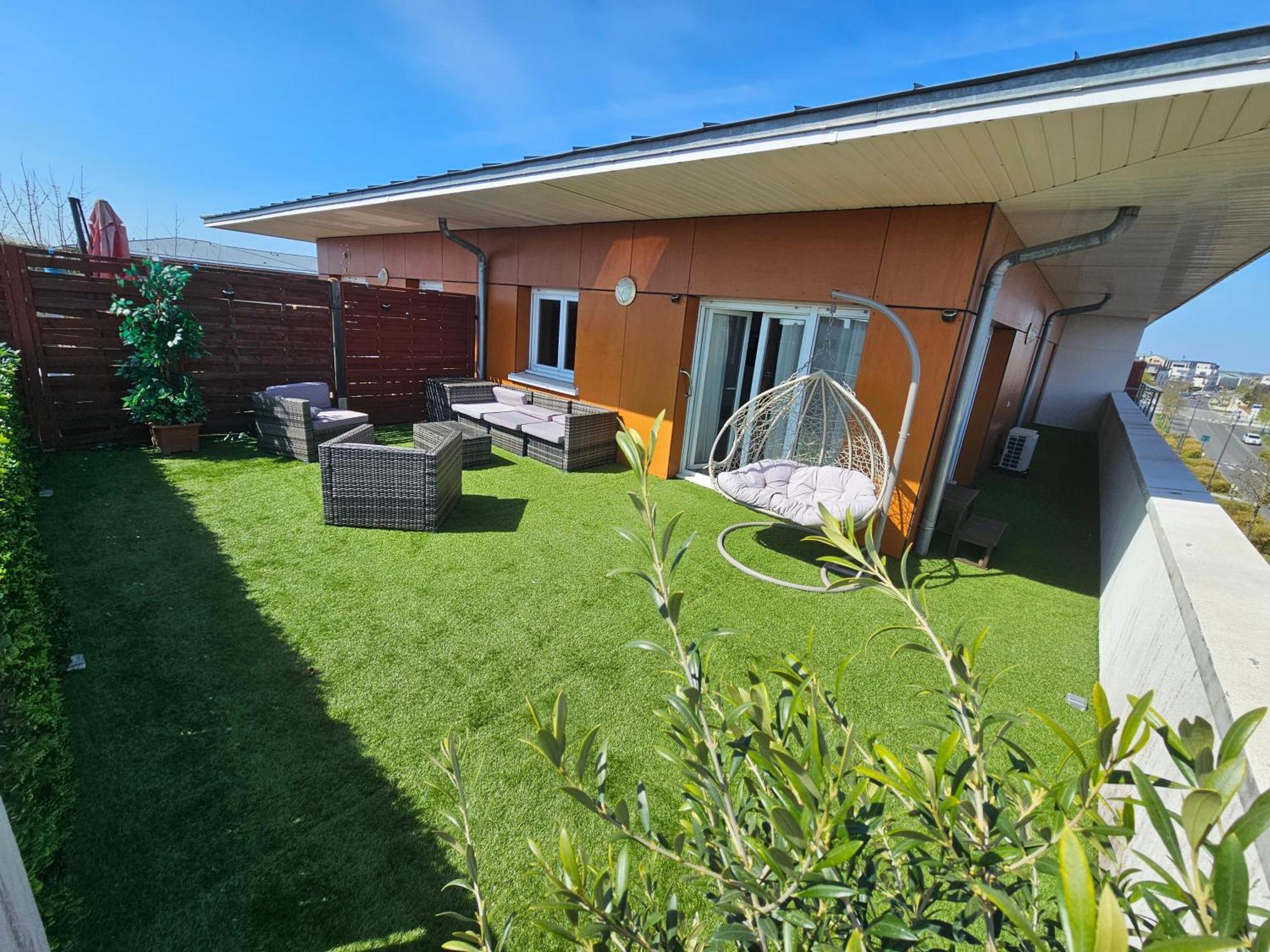 Stylish Rooftop Avec Terrasse A 2Pas De Disney Paris Montevrain Exterior photo